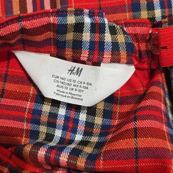 H &M GIRLS Red Plaid Pleated Skirt!!! (RED, GOLD, BLUE, BLACK & WHITE) - Picture 4 of 6